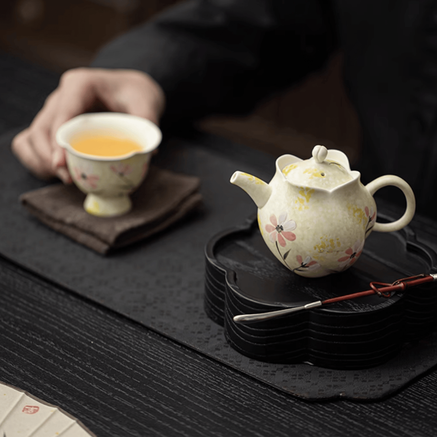 Daisy Tea Pot - Orient Cup