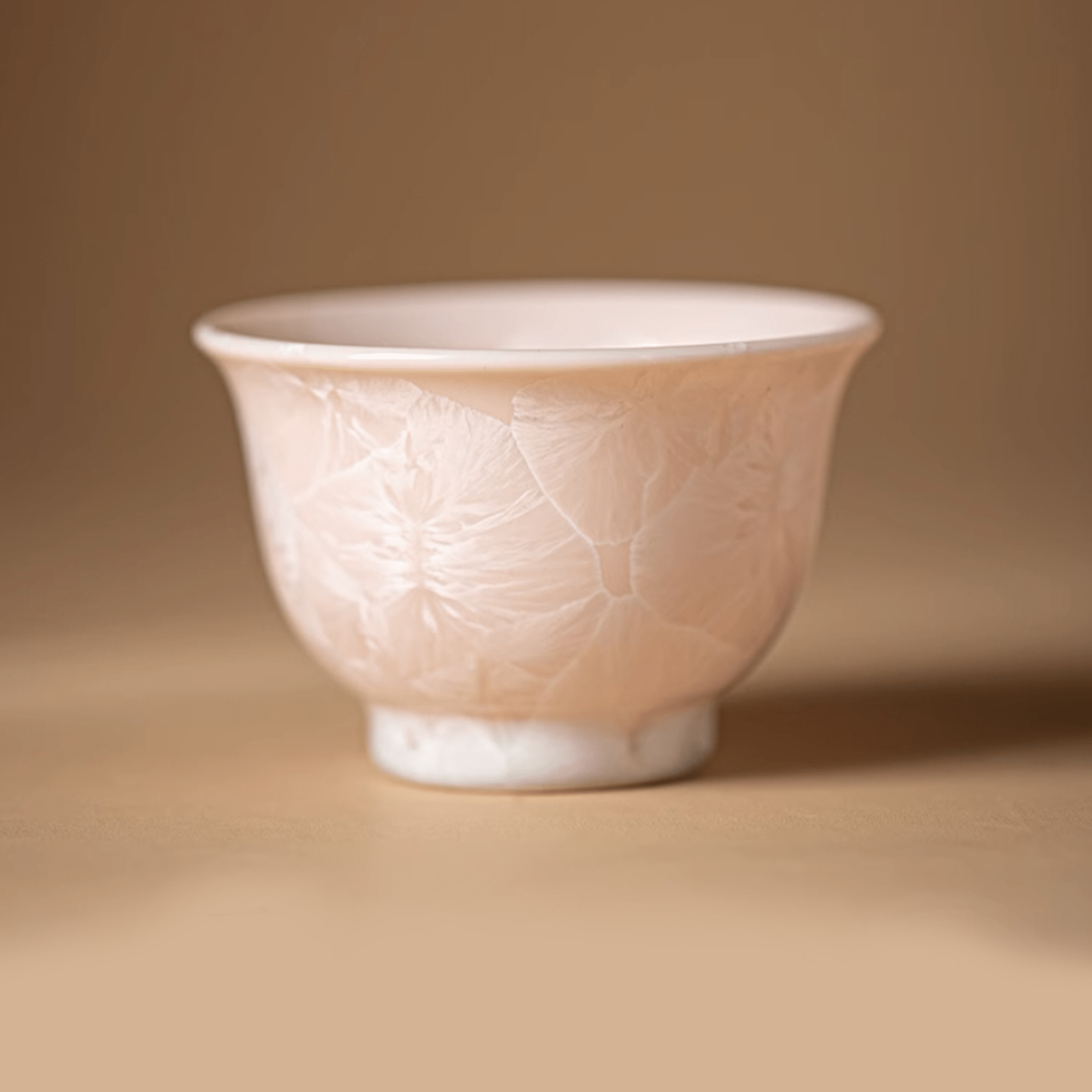 Ice Cracks Gradient - Orient Cup