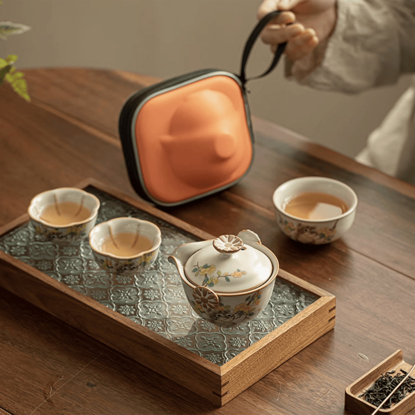 Traveling Cat - Orient Cup