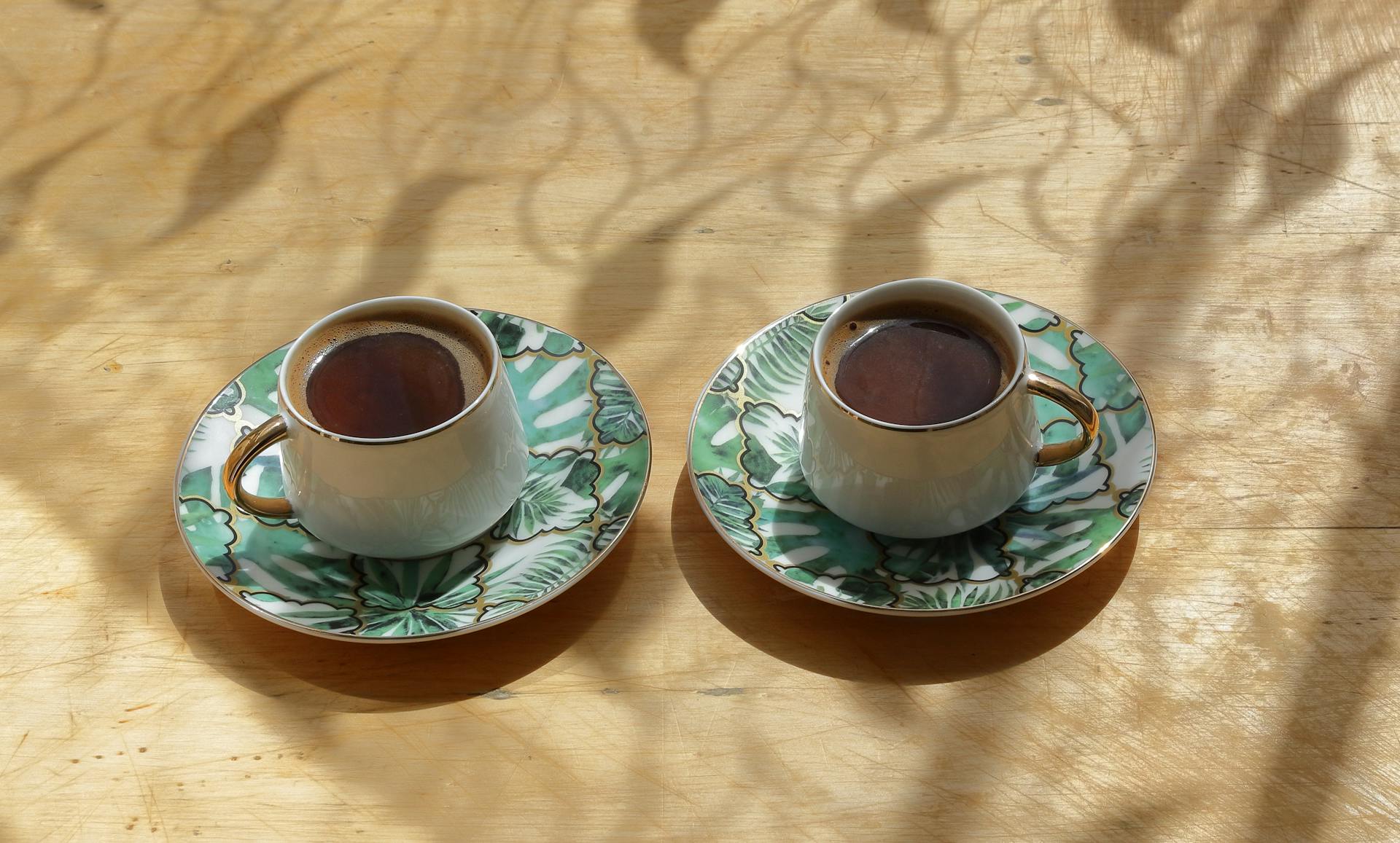 Using Tea Bags to Stop Tooth Bleeding