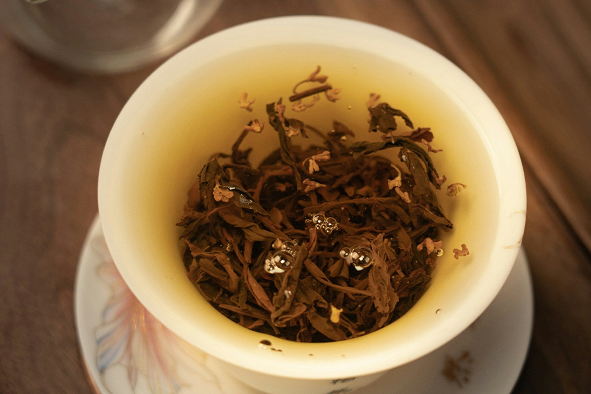 Green Tea and Uric Acid: Effects, Benefits, and Risks
