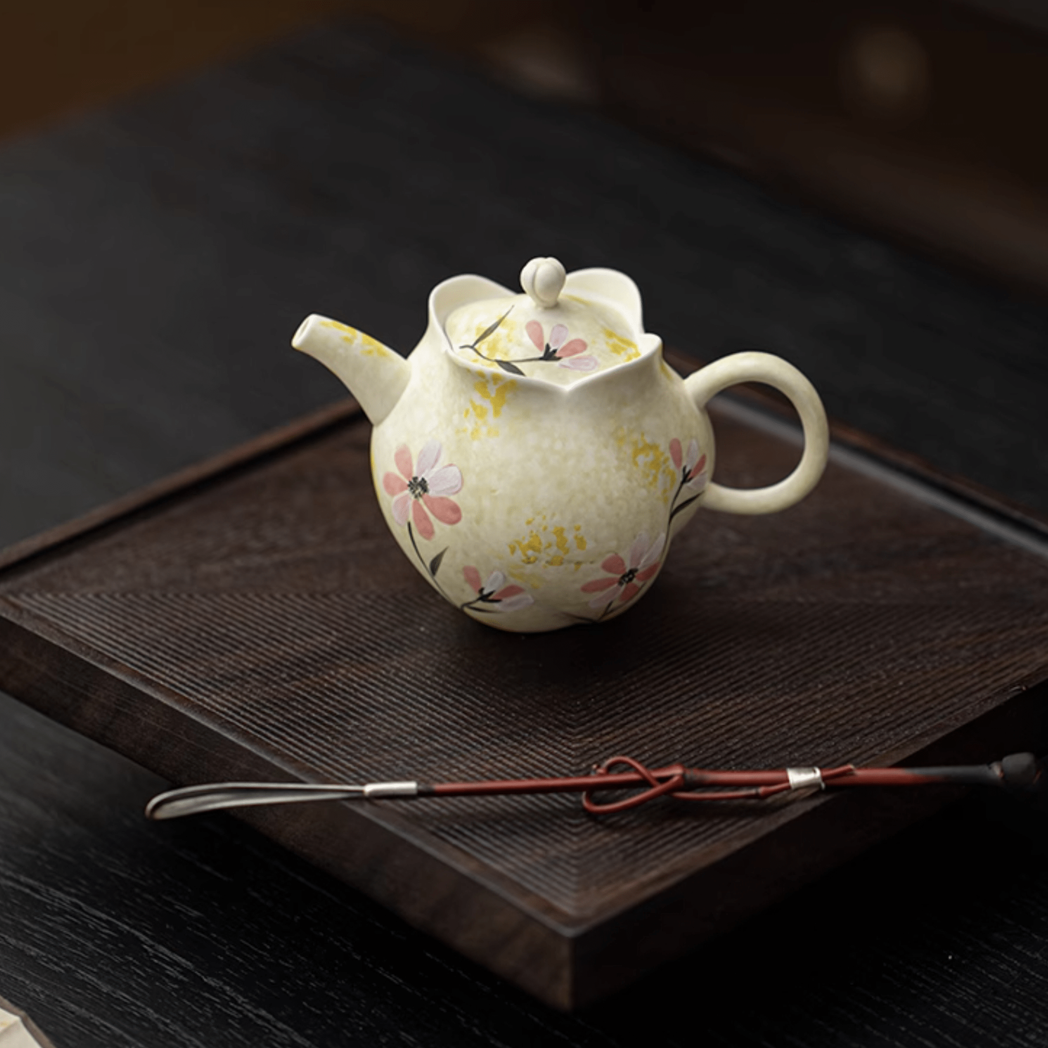 Daisy Tea Pot - Orient Cup