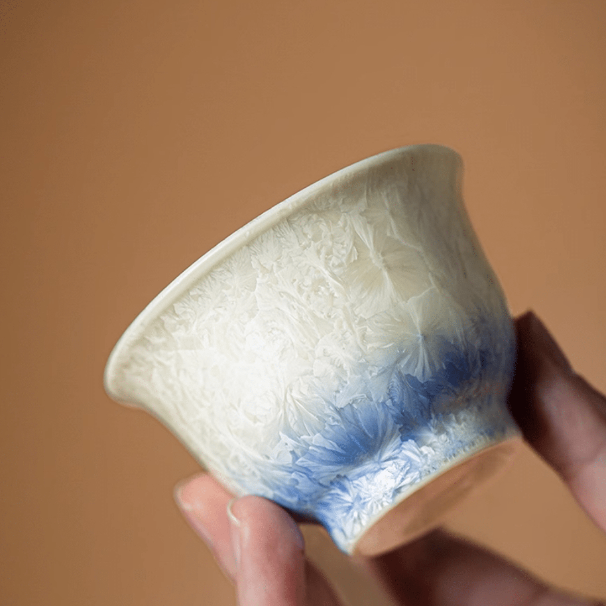 Ice Cracks Gradient - Orient Cup