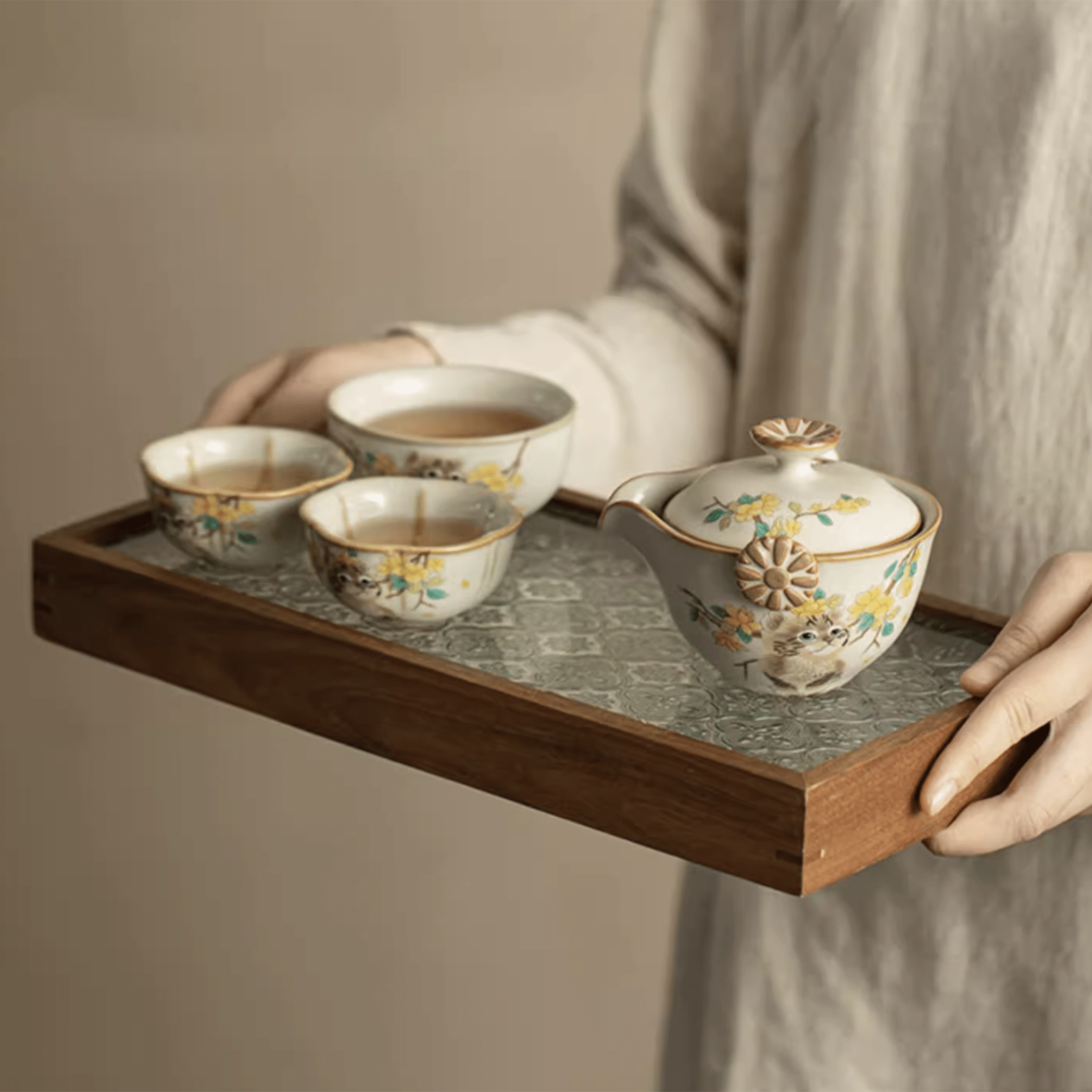 Traveling Cat - Orient Cup